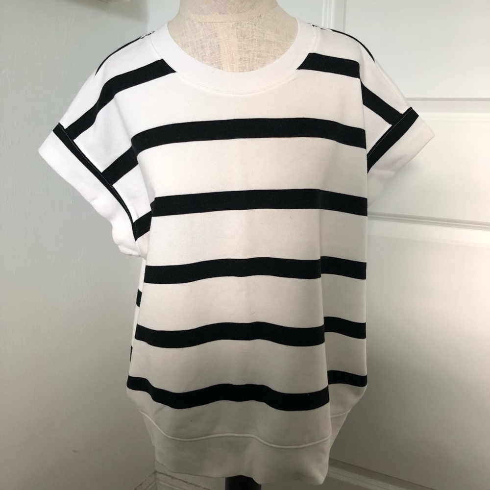 Evereve Classic Black & White Striped Sweatshirt Top